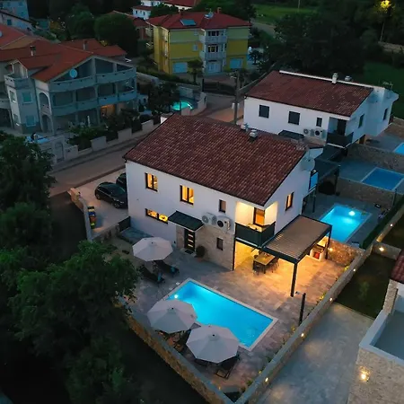 Kaoru Brand New With A Heated Swimming Pool * Malinska