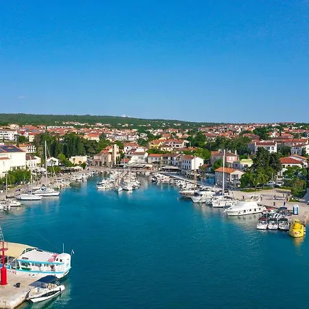 Kaoru Brand New With A Heated Swimming Pool * Malinska