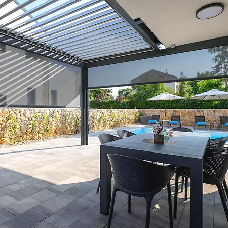 빌라 Kaoru Brand New With A Heated Swimming Pool