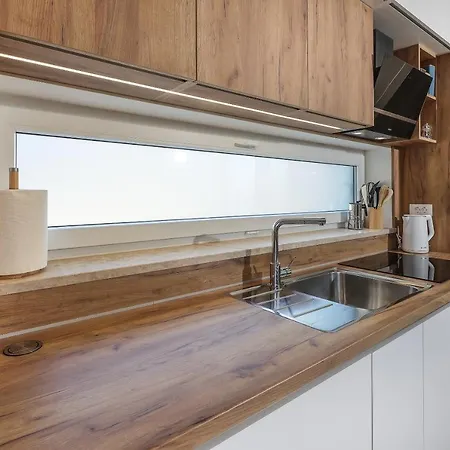 Kaoru Brand New With A Heated Swimming Pool * Malinska
