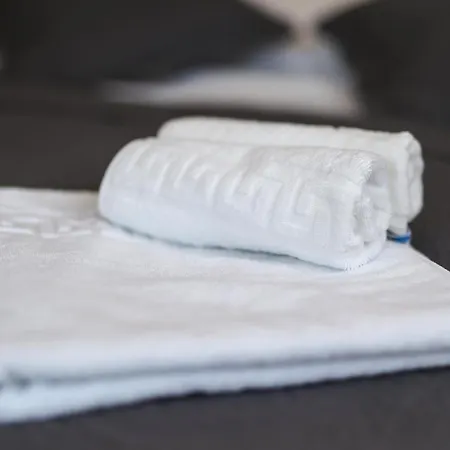 Вилла Kaoru Brand New With A Heated Swimming Pool Малинска