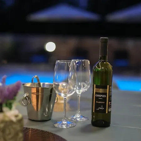Kaoru Brand New With A Heated Swimming Pool Vila Malinska