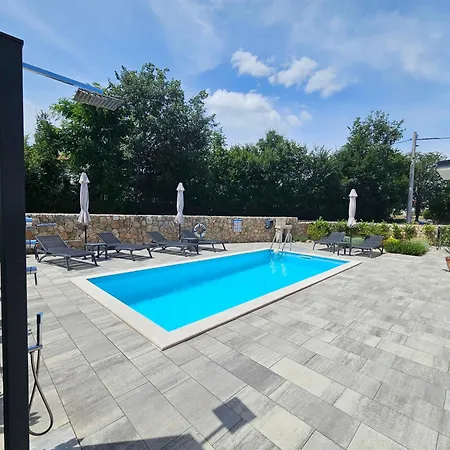 Kaoru Brand New With A Heated Swimming Pool *