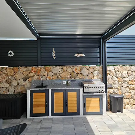 Kaoru Brand New With A Heated Swimming Pool Malinska