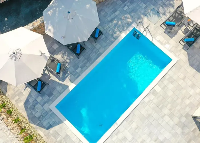 Kaoru Brand New With A Heated Swimming Pool