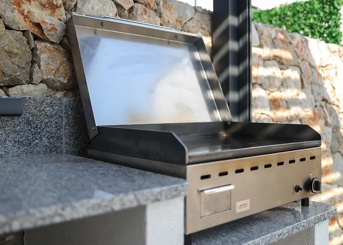 Kaoru Brand New With A Heated Swimming Pool Villa Malinska