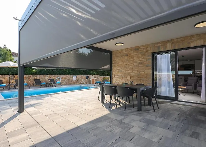 Kaoru Brand New With A Heated Swimming Pool Villa Malinska