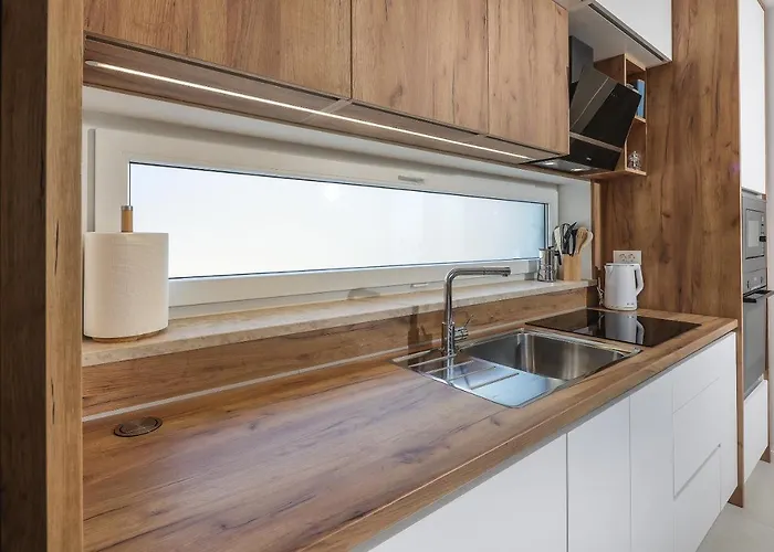 Kaoru Brand New With A Heated Swimming Pool * Malinska