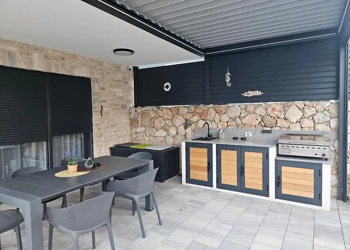 Kaoru Brand New With A Heated Swimming Pool Malinska