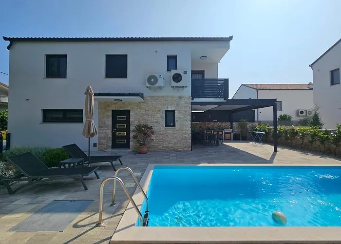 Kaoru Brand New With A Heated Swimming Pool *